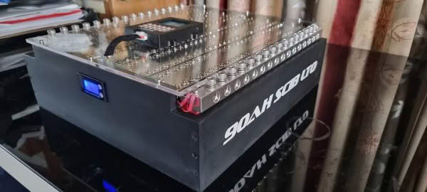90Ah battery pack with display and connections.