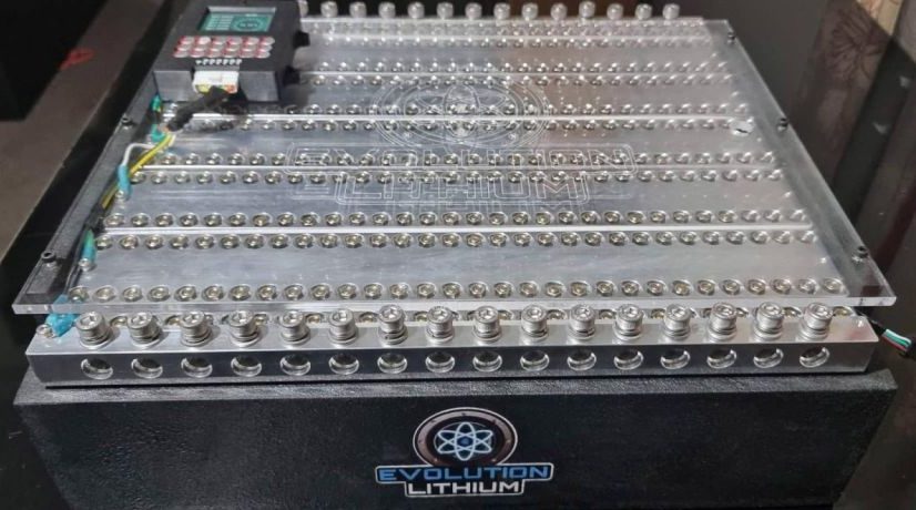 Evolution Lithium battery pack on display