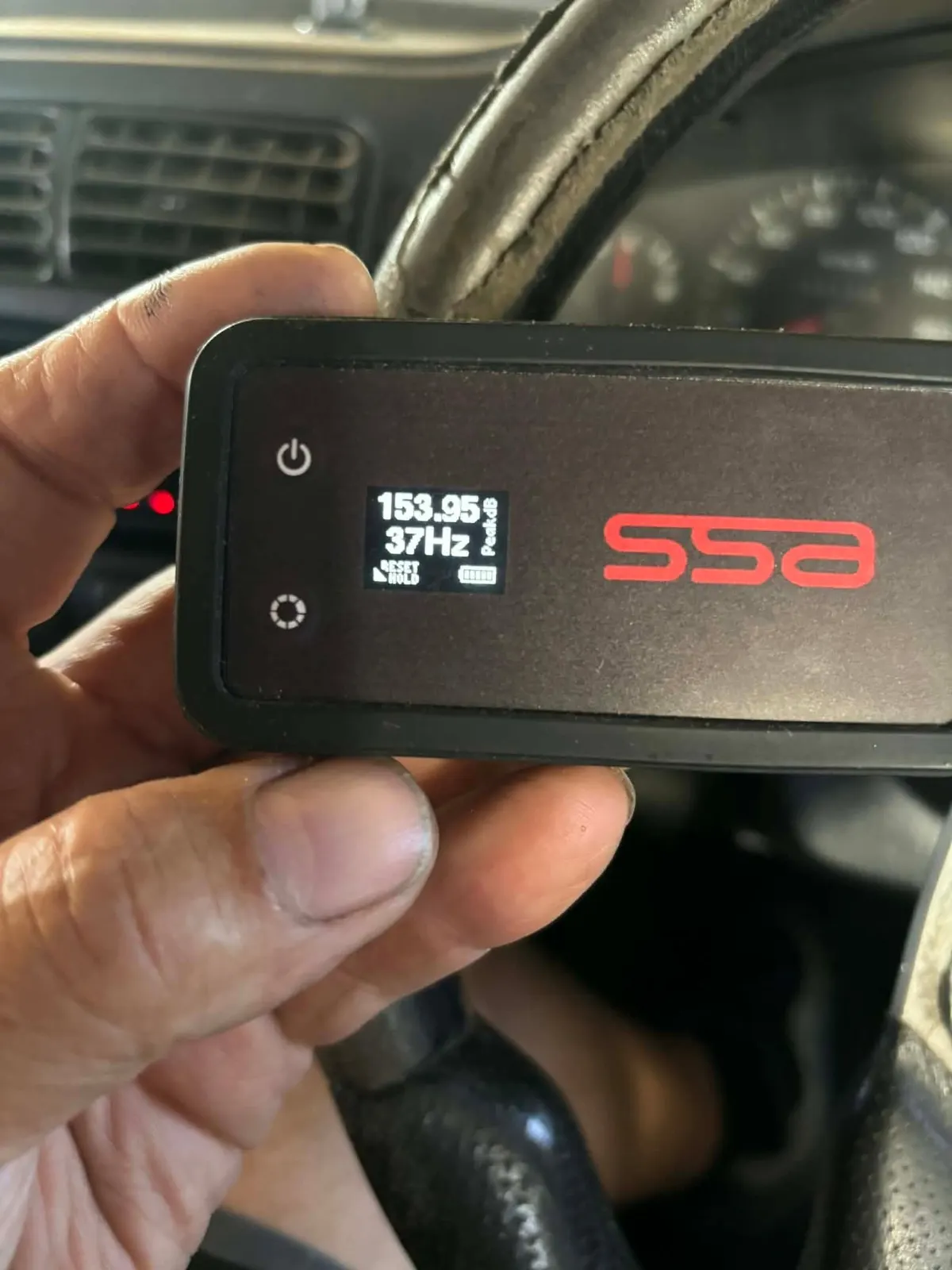 SPL meter reading 153.95 dB at 37 Hz in Joseph's Nissan Pulsar